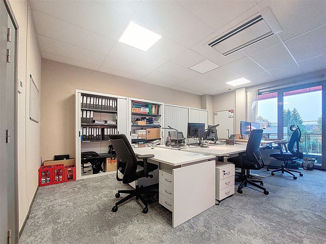 Bureaux à louer à Arlon - photo 4