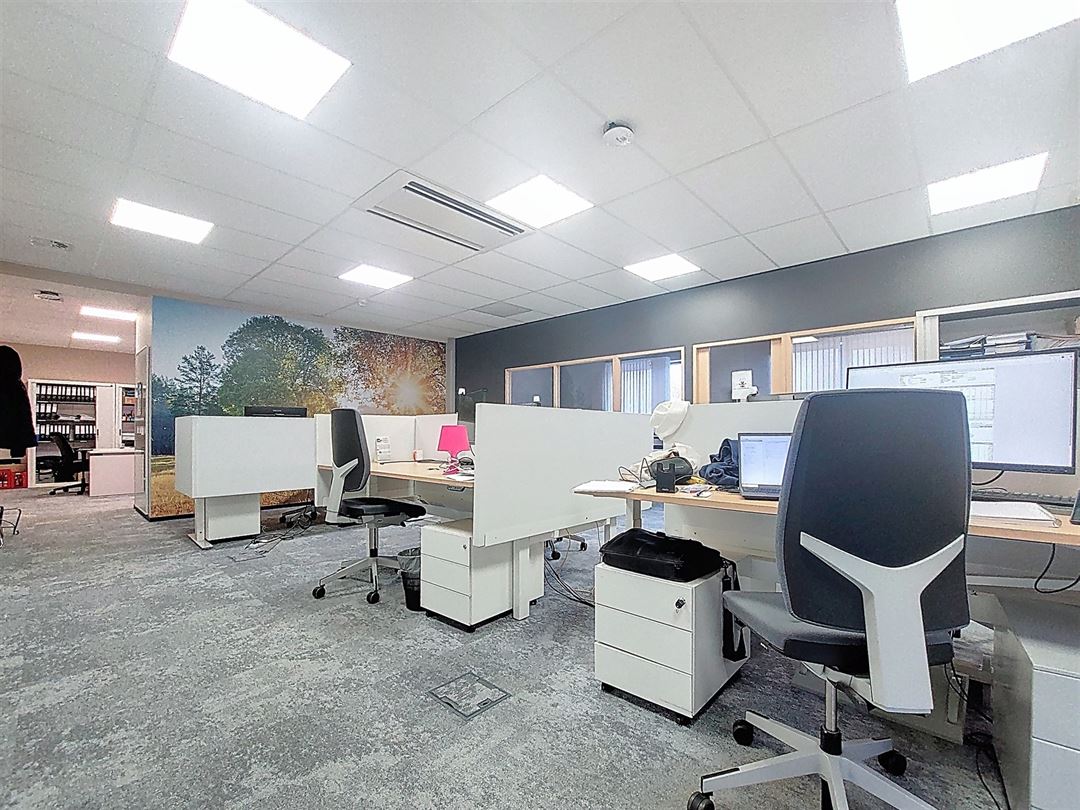 Bureaux à louer à Arlon - photo 2