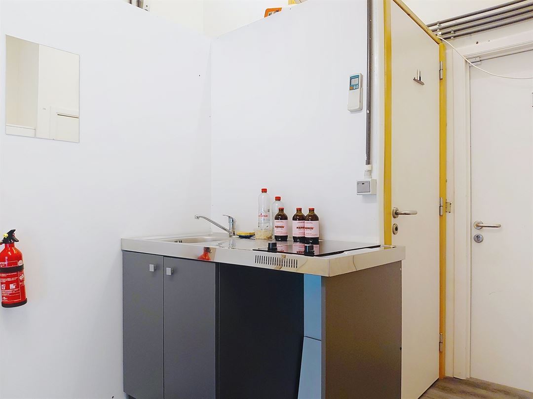 Bureau à louer à Arlon - photo 4