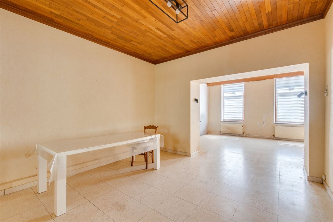 Maison familiale avec double garage et vaste terrain de 22 ares à Virton - photo 4