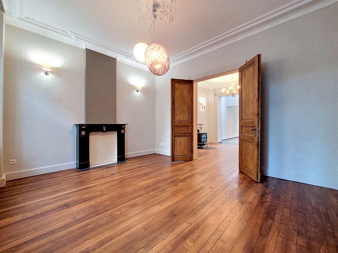 Splendide maison de maître à louer à Arlon - photo 3