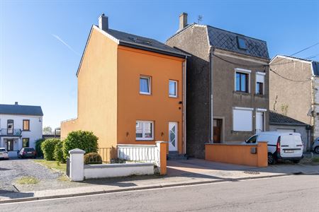 Maison entièrement rénovée avec 4 chambres, jardin et terrasse plein ouest sur plus de 11 ares à Athus