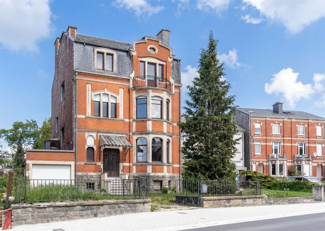 Magnifique bien de caractère à vendre à Arlon sur un terrain de plus de 11 ares - photo 1