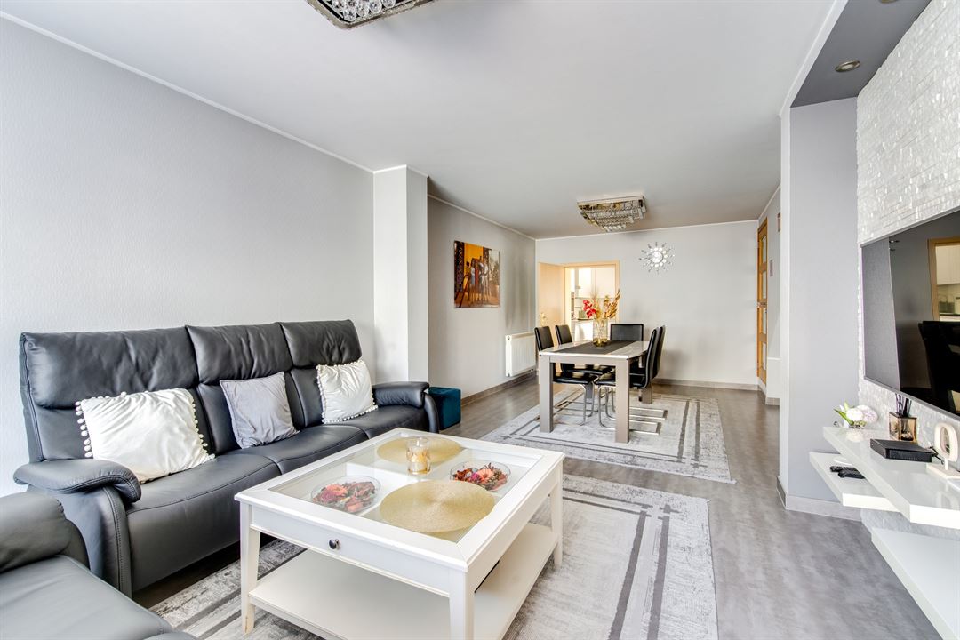 Maison entièrement rénovée avec 4 chambres, jardin et terrasse plein ouest sur plus de 11 ares à Athus - photo 3