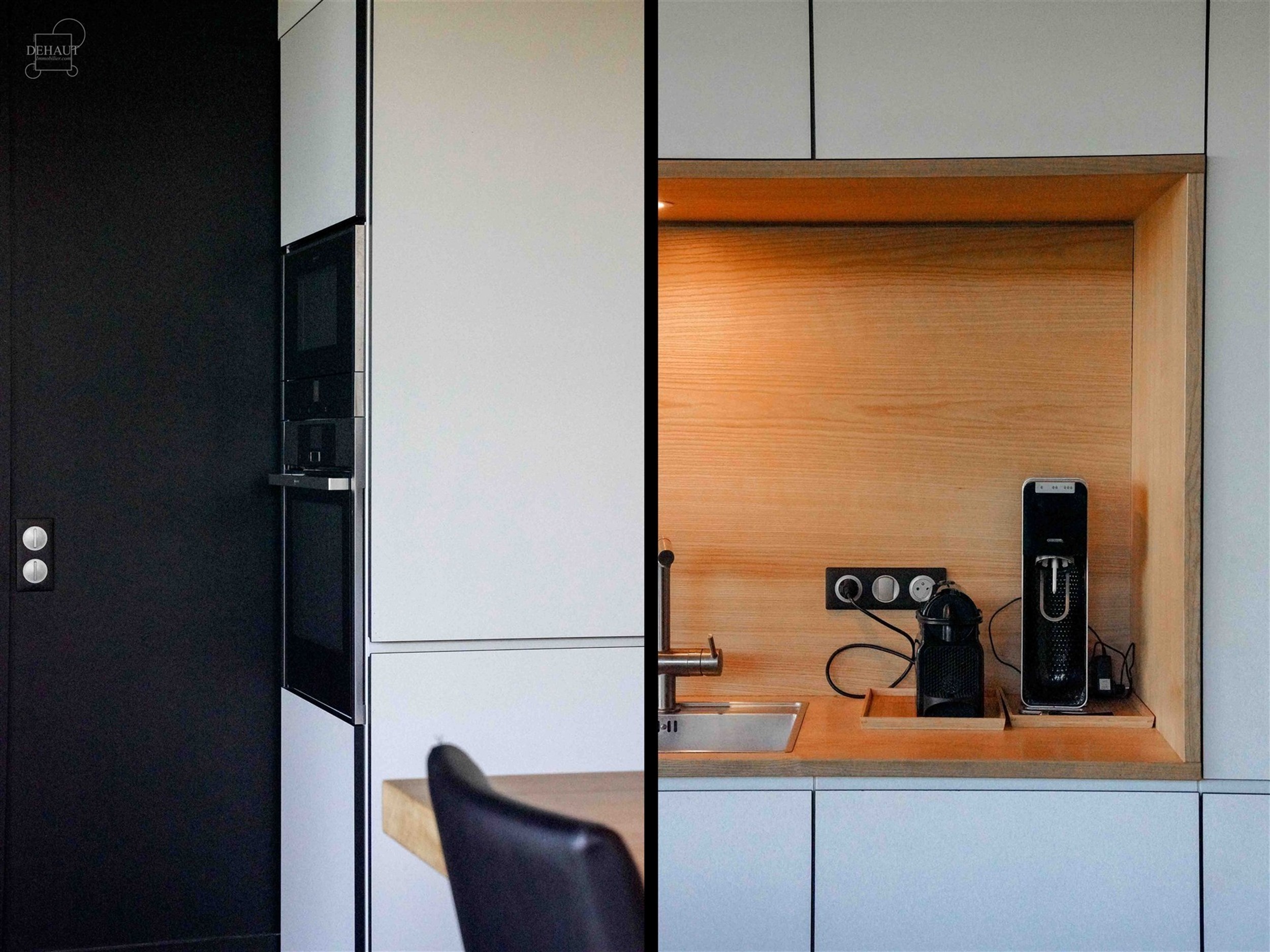 Ensemble immobilier haut de gamme comprenant un corps de ferme rénové avec goût, un gîte, une chambre d'hôtes, une écurie d'env. 195m², un hang...