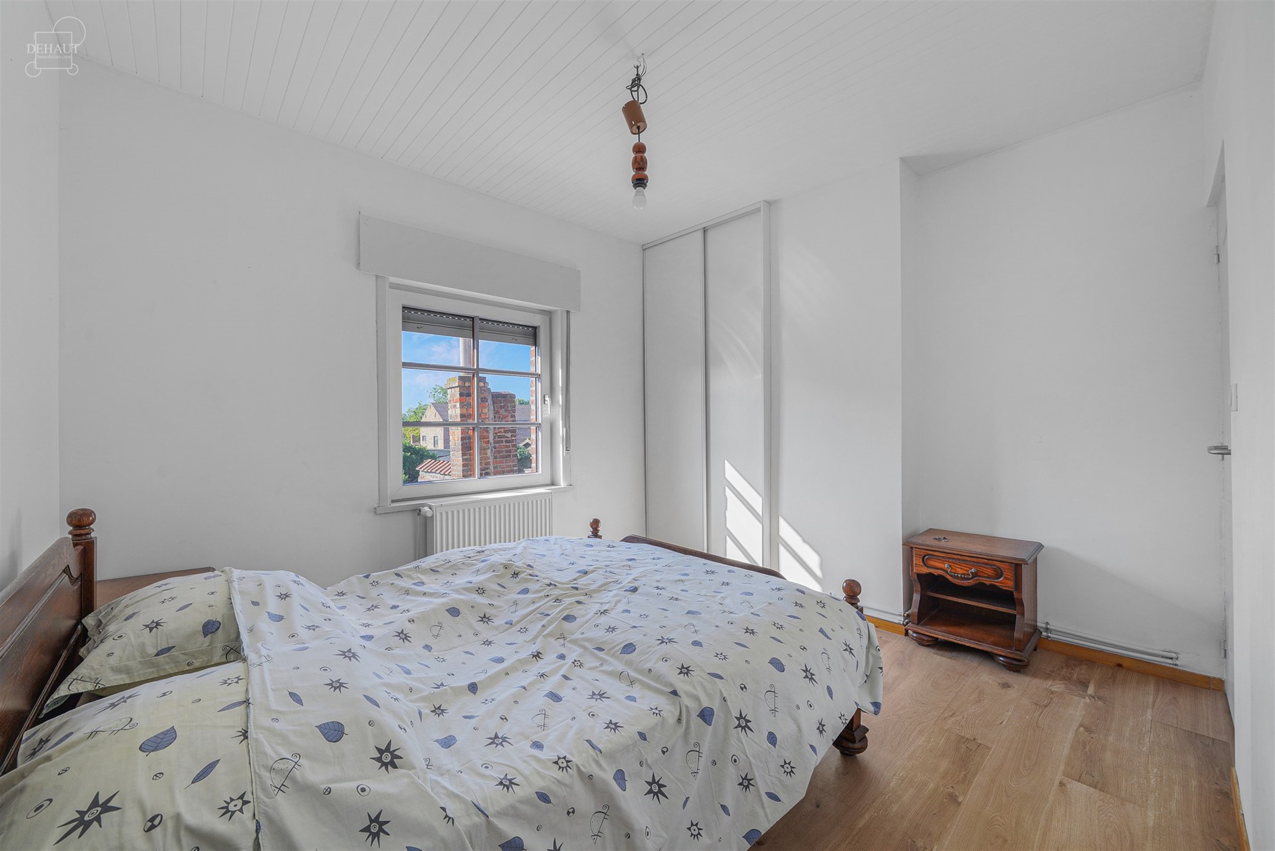 Mooi herenhuis met een woonkamer, een ingerichte keuken, een bijkeuken/wasruimte, een badkamer, een apart toilet, 2 slaapkamers en een inrichtbare zol...