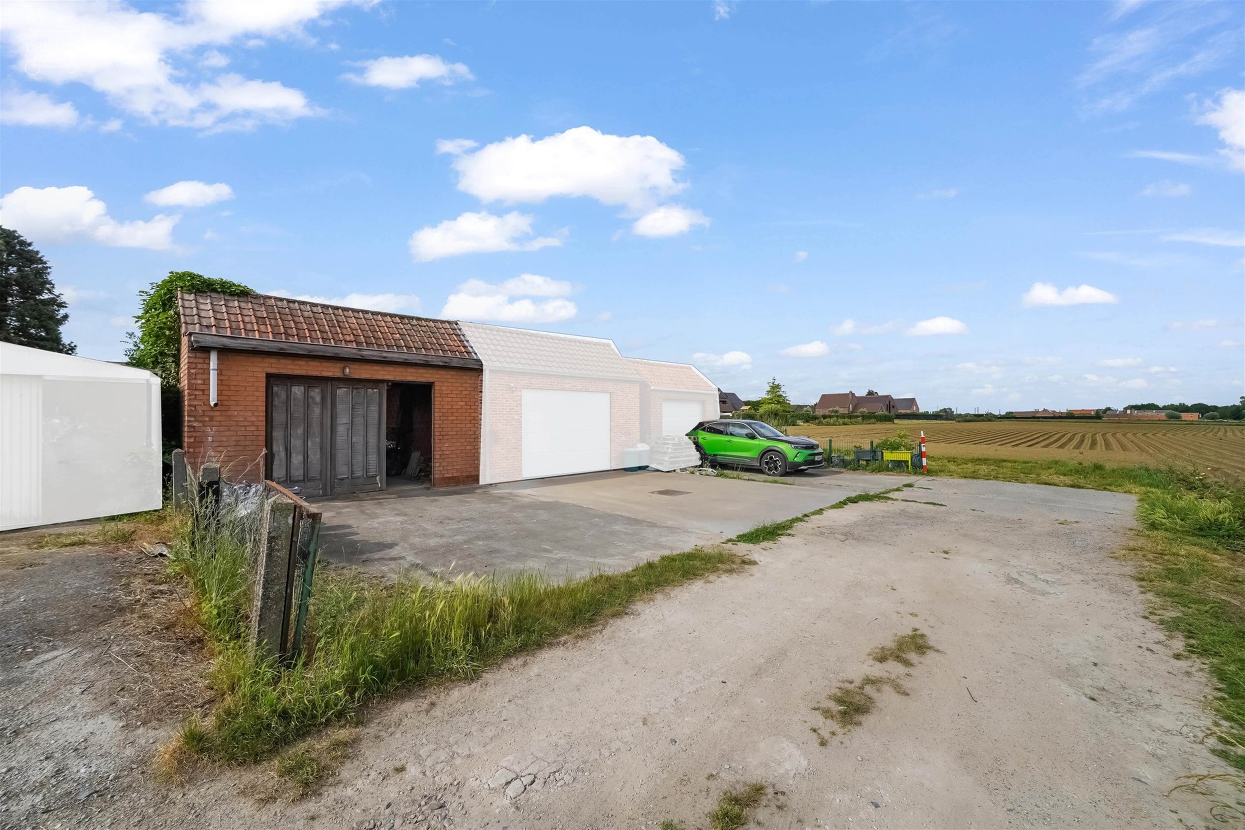 Jolie maison de ville avec garage idéalement située dans une rue calme et prisée. Composée d'un agréable espace de vie avec un insert et un poêl...
