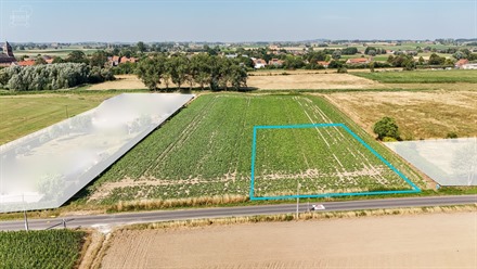 Bouwgrond van ongeveer 2.000 m² gelegen in HOUTHEM. 
Een perceel met veel potentieel voor de realisatie van een of meerdere vastgoedprojecten. 
Mogel...