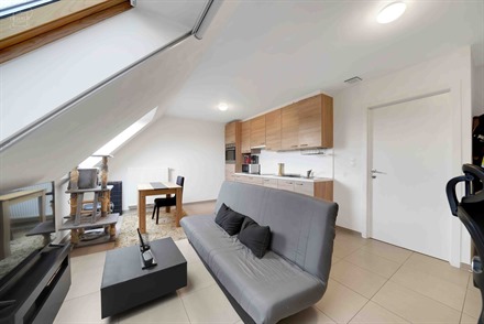Appartement au 2ème étage d'un immeuble avec ascenseur construit en 2016. Comprend un séjour ouvert sur une cuisine équipée, une salle de bain, u...