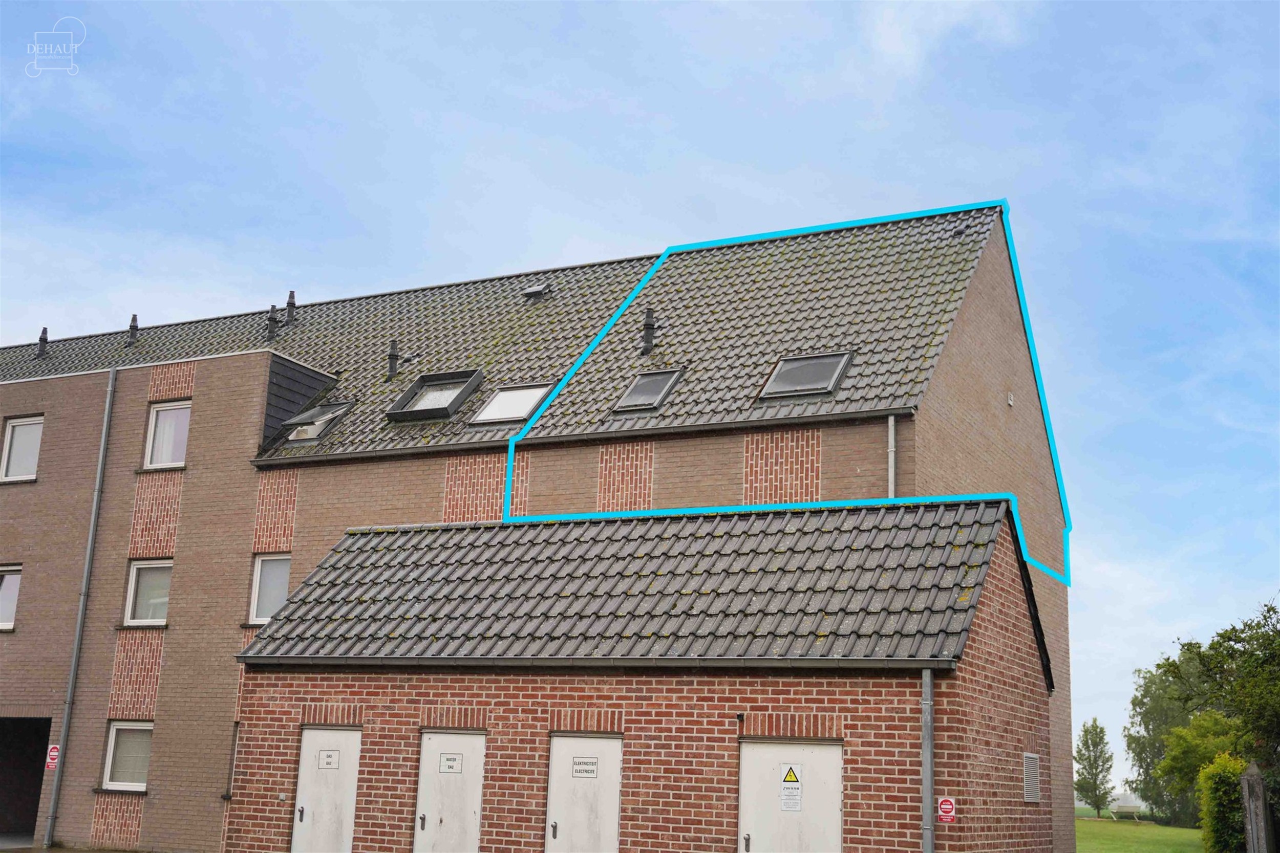 Appartement au 2ème étage d'un immeuble avec ascenseur construit en 2016. Comprend un séjour ouvert sur une cuisine équipée, une salle de bain, u...