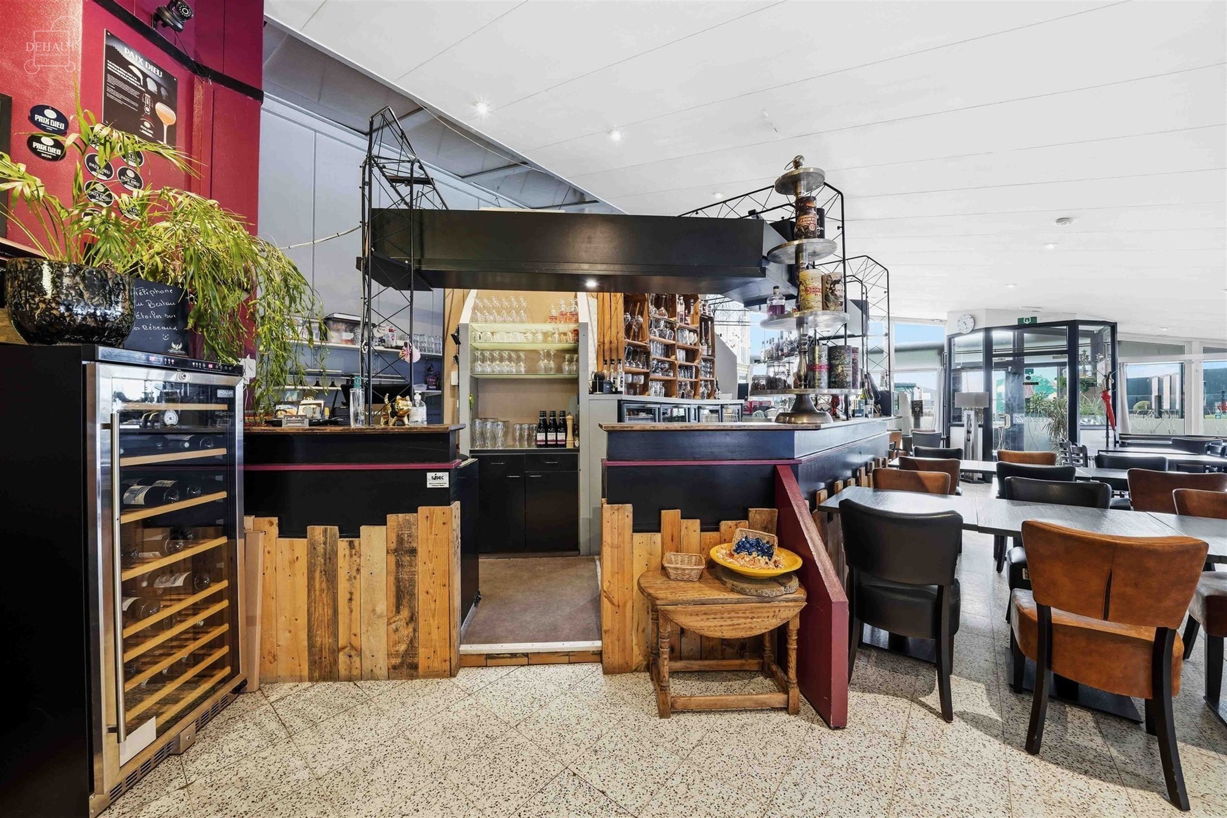Commercieel pand verkocht inclusief bedrijfsactiviteiten, momenteel in gebruik als restaurant met een capaciteit van 74 zitplaatsen + 50 zitplaatsen o...