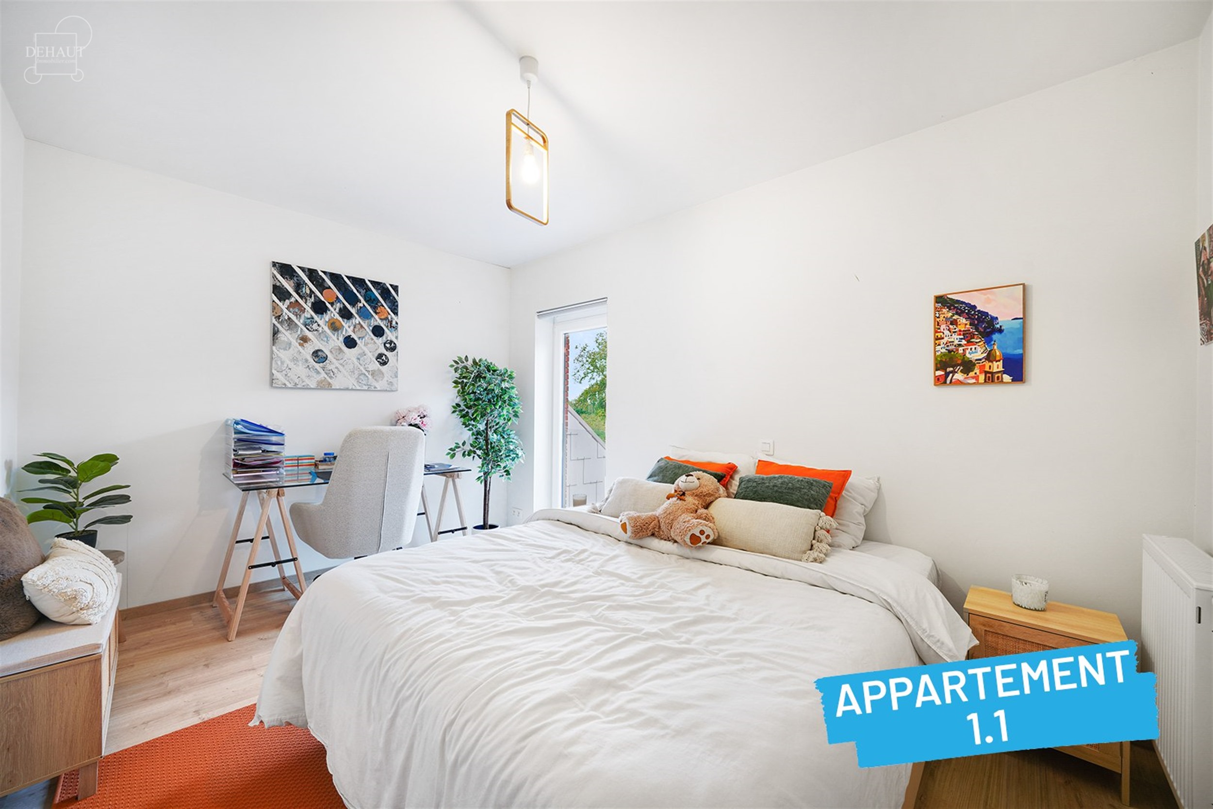 Superbe immeuble de rapport construit en 2018 comprenant 4 appartements répartis sur 3 niveaux, 5 garages, 5 cavettes et un parking privé. Chaque ap...