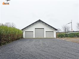 industriel à 4652 XHENDELESSE (Belgique) - Prix 