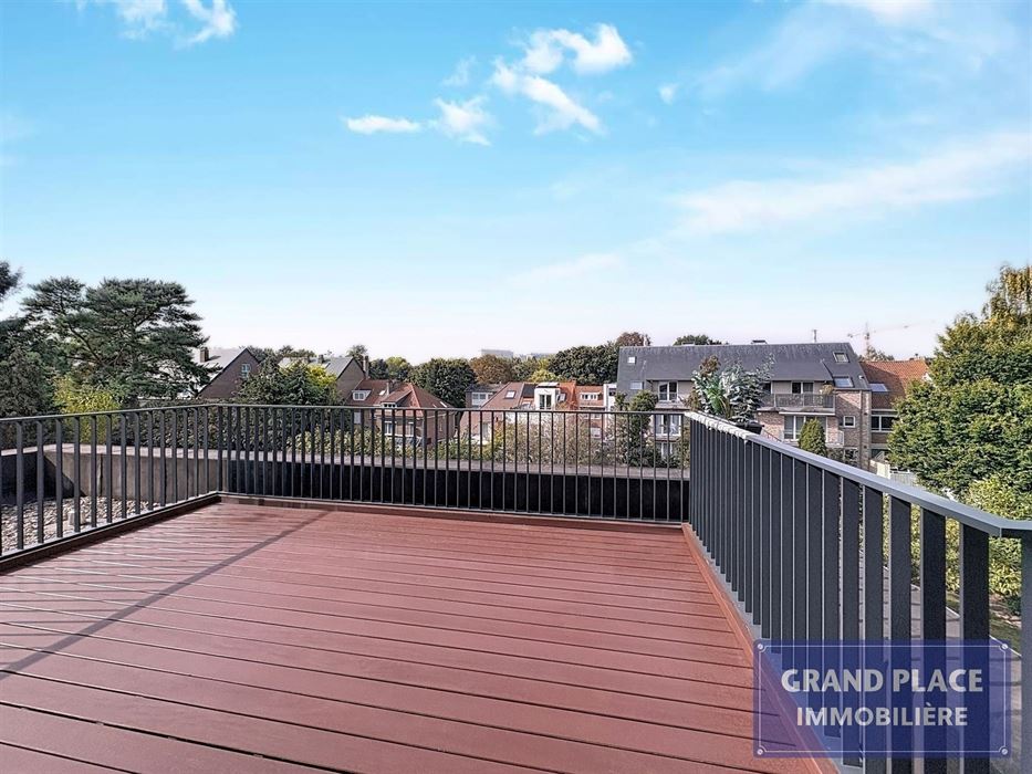 Métro & Shopping – Appartement 3 CH avec grande terrasse (2021)
