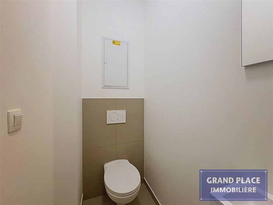Magnifique appartement entièrement rénové à louer