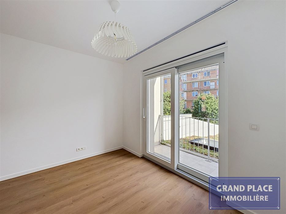 Magnifique appartement entièrement rénové à louer