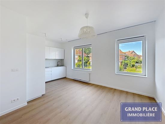 Magnifique appartement entièrement rénové à louer