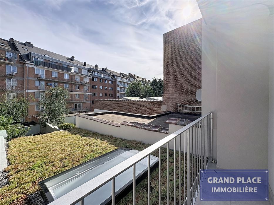 Magnifique appartement entièrement rénové à louer
