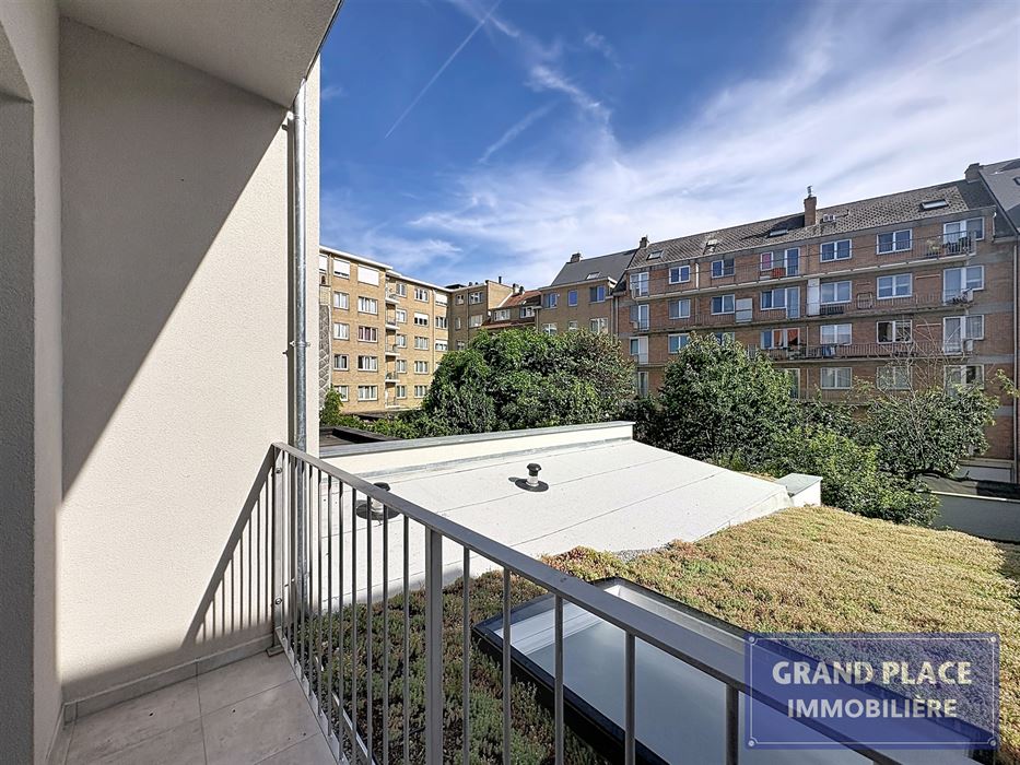 Magnifique appartement entièrement rénové à louer