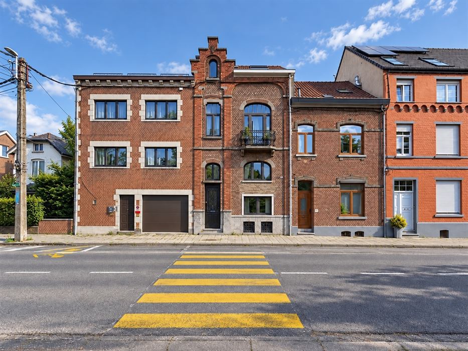 Studio entièrement rénové - FO,apt de 126K€