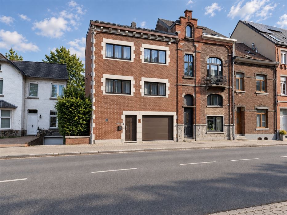 Studio entièrement rénové - FO,apt de 126K€
