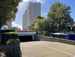  te 2800 MECHELEN (België) - Prijs € 28.000