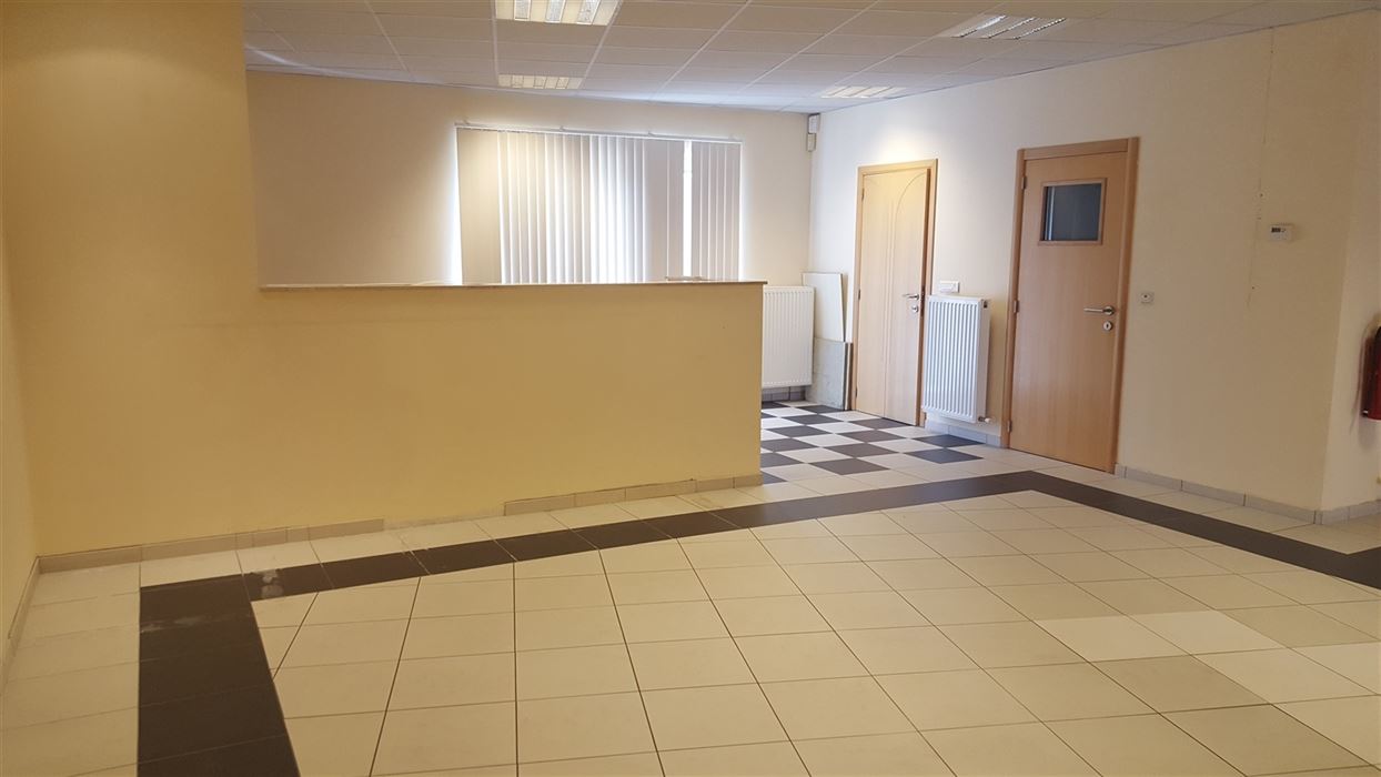 Handelsgelijkvloers in het centrum