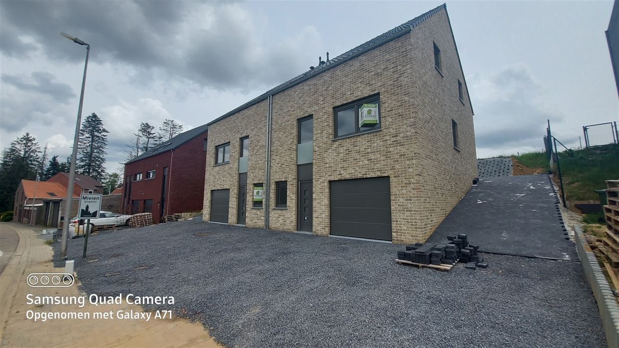 Ruimen NB bel-etage met 4 slp en inpandige garage