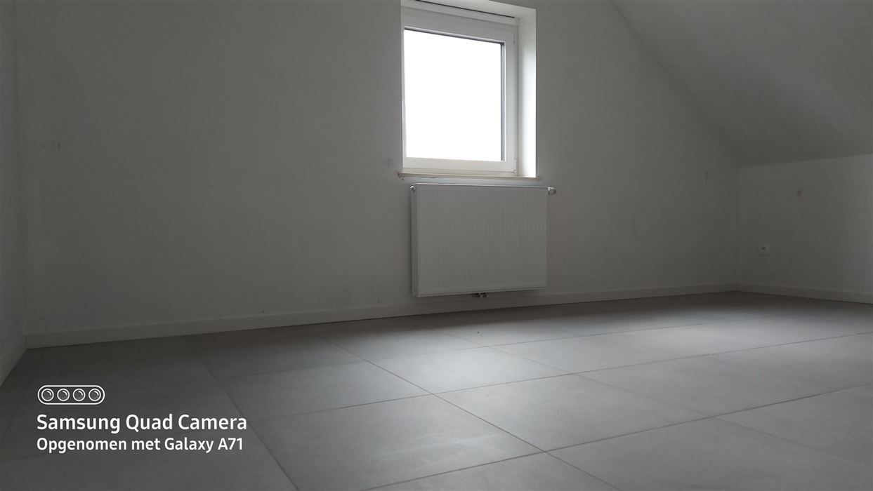 Ruimen NB bel-etage met 4 slp en inpandige garage