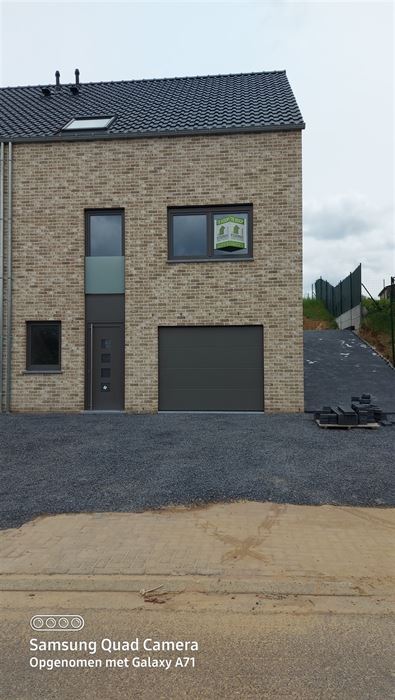 Ruimen NB bel-etage met 4 slp en inpandige garage