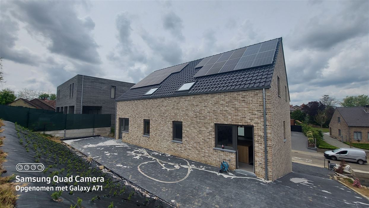 Ruimen NB bel-etage met 4 slp en inpandige garage