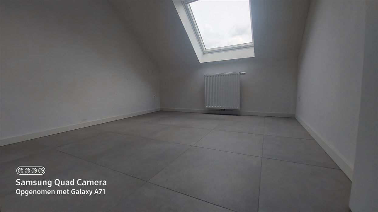 Ruimen NB bel-etage met 4 slp en inpandige garage