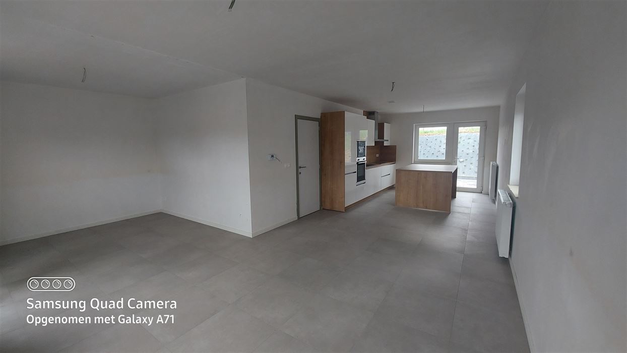 Ruimen NB bel-etage met 4 slp en inpandige garage