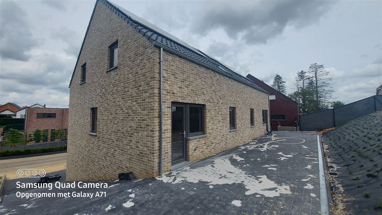 Ruimen NB bel-etage met 4 slp en inpandige garage