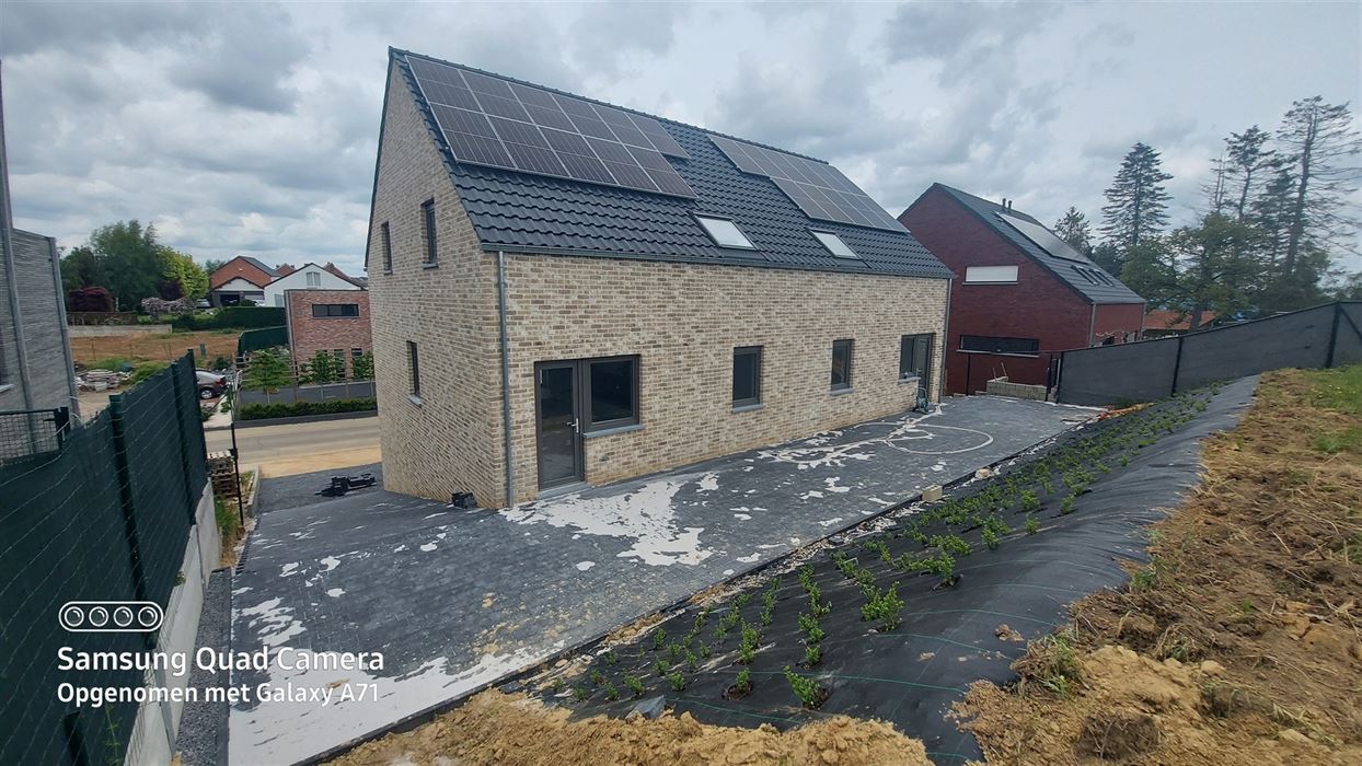 Ruimen NB bel-etage met 4 slp en inpandige garage