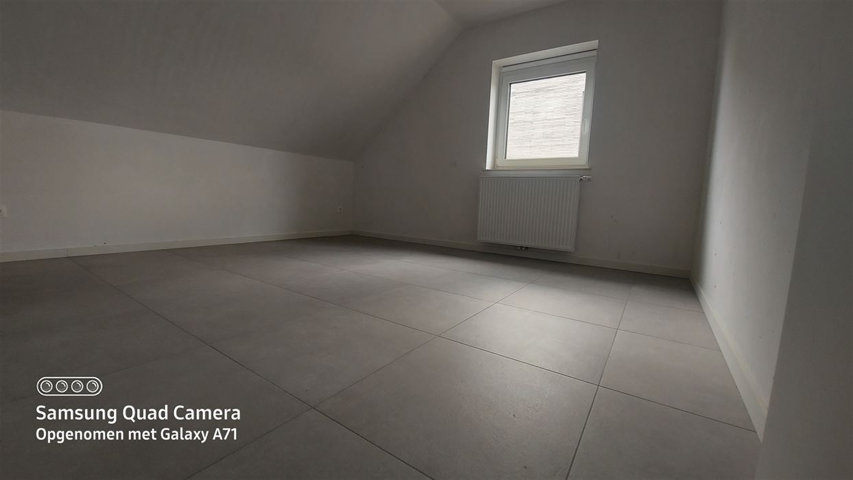 Ruimen NB bel-etage met 4 slp en inpandige garage