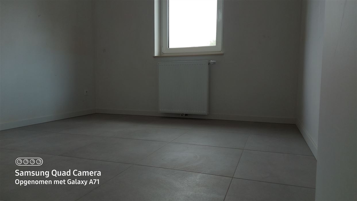 Ruimen NB bel-etage met 4 slp en inpandige garage