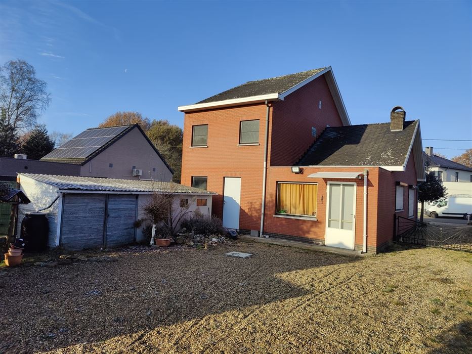 woning met twee slaapkamers en garage