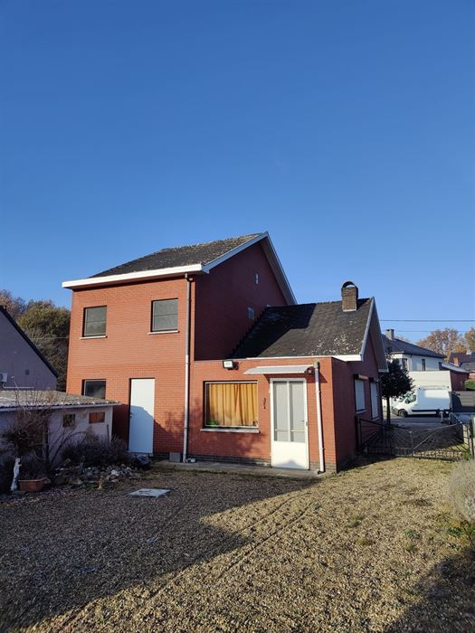 woning met twee slaapkamers en garage