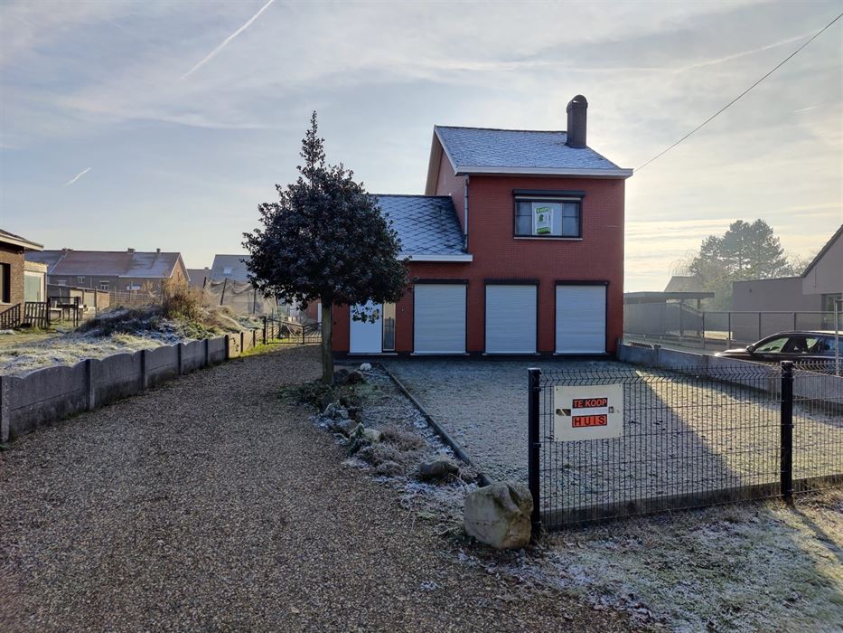 woning met twee slaapkamers en garage