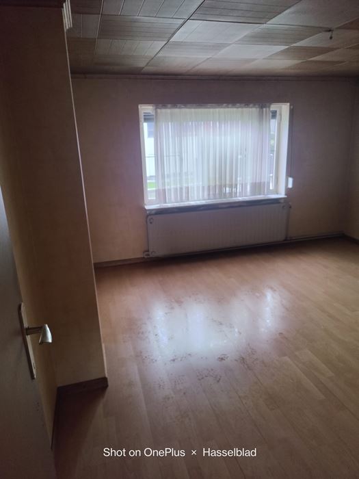 woning met twee slaapkamers en garage