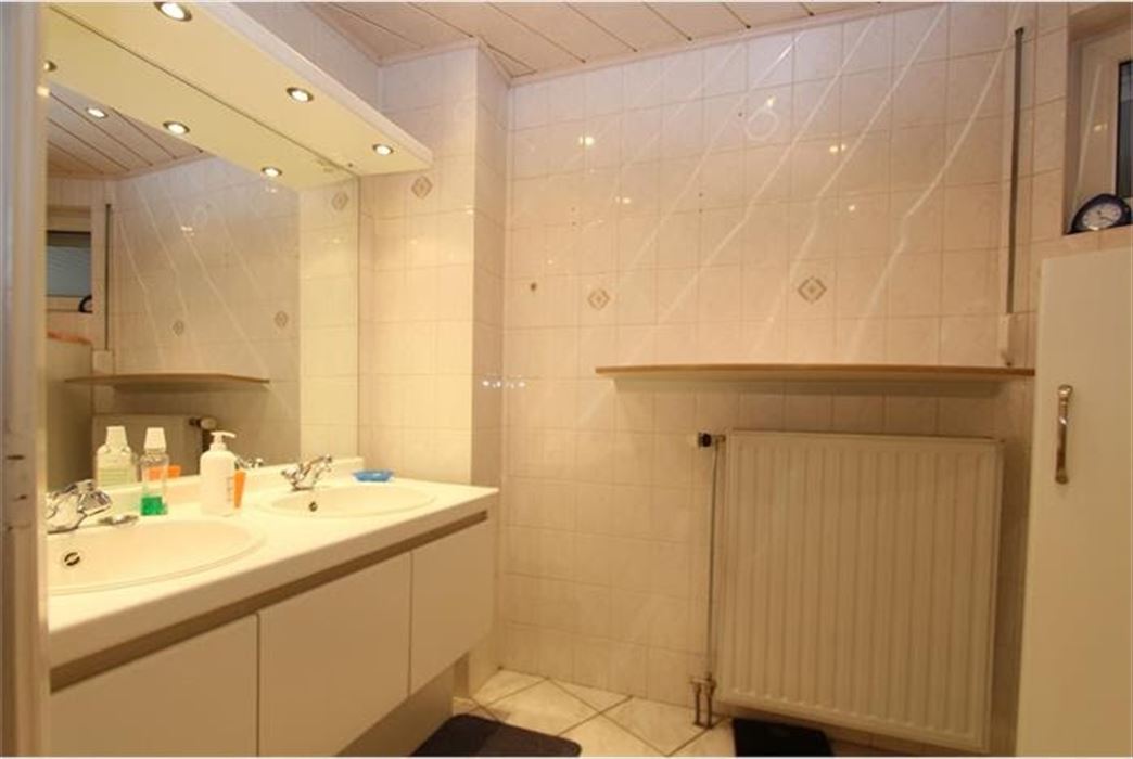 Gelijkvloers appartement met 2 slaapkamers