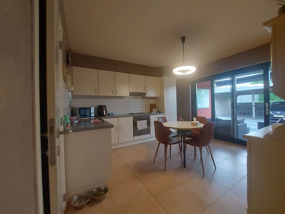 Gelijkvloers appartement met 2 slaapkamers