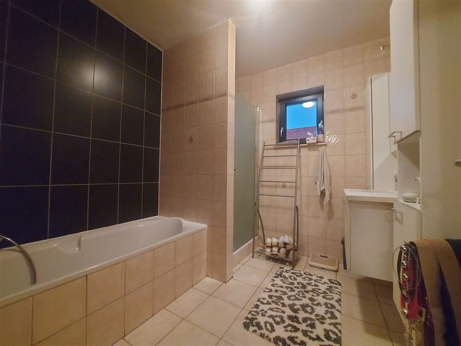 Gelijkvloers appartement met 2 slaapkamers