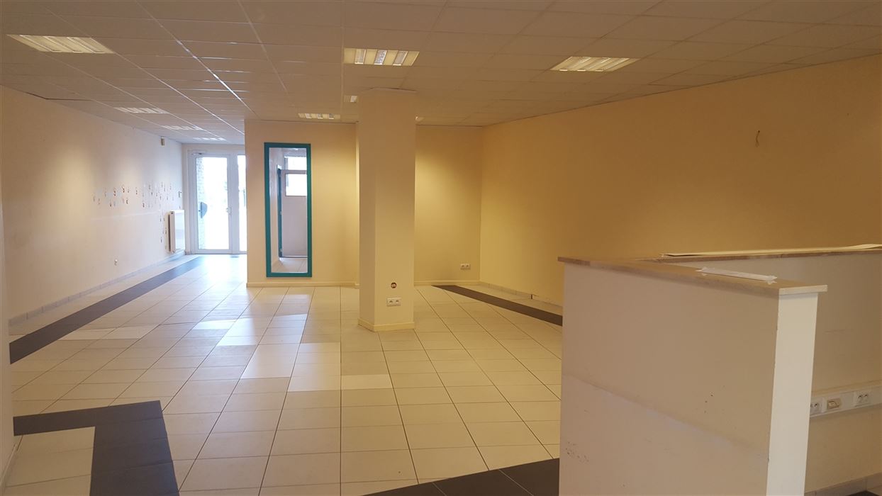 Handelsgelijkvloers in het centrum