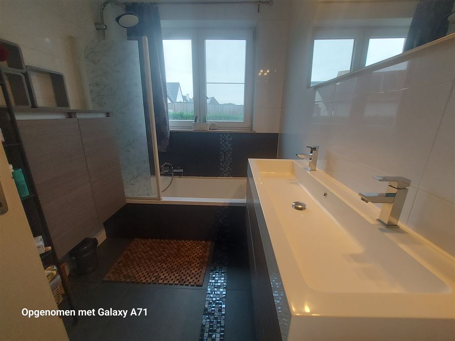 Woning met 3 slaapkamers en grote tuin