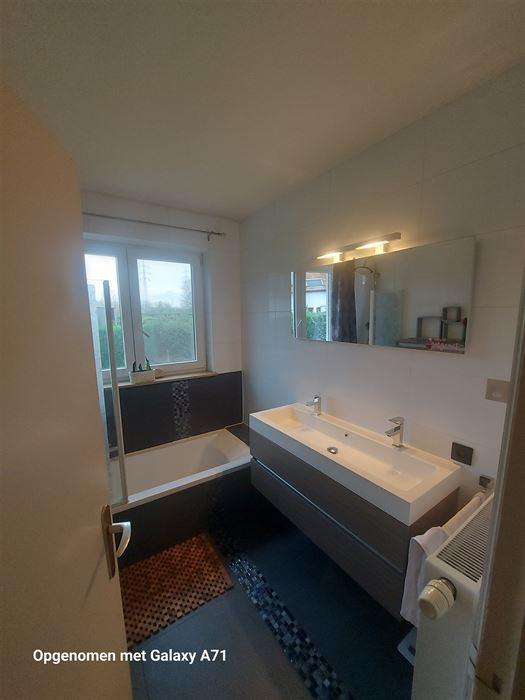 Woning met 3 slaapkamers en grote tuin