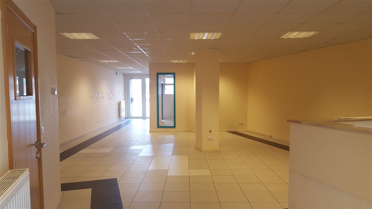 Handelsgelijkvloers in het centrum