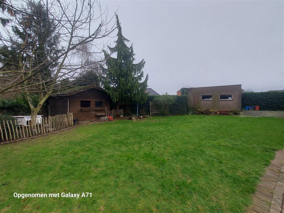 Woning met 3 slaapkamers en grote tuin