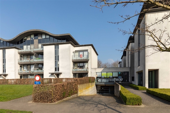 2-slaapkamer appartement met 2 terrassen en garagebox